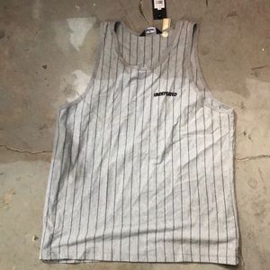 Undefeated stripe med tank top